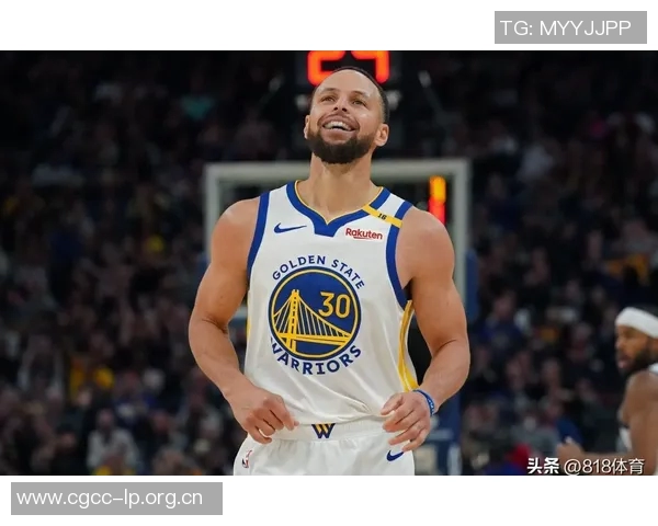 库里首节低调发挥仅得3分助队友展现实力全队配合默契