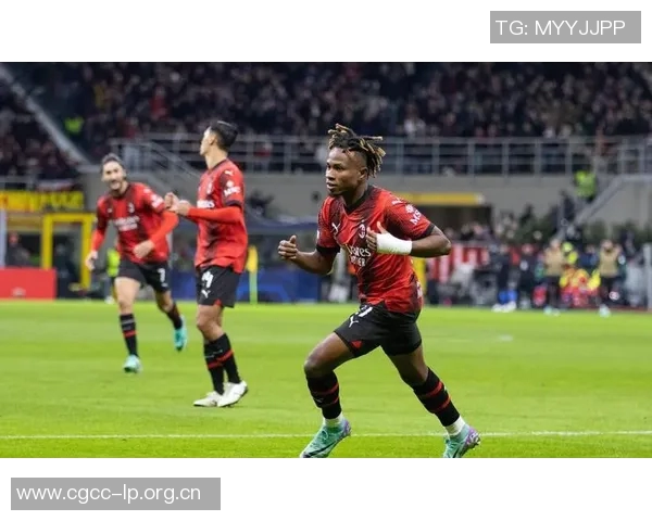 多特蒙德与汉堡上半场战成平局丘库埃梅卡错失良机卡帕尔多射门中柱