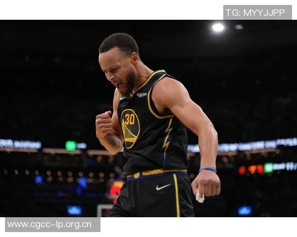 库里三分球精彩表现引发热议一度登上微博热搜榜第二位