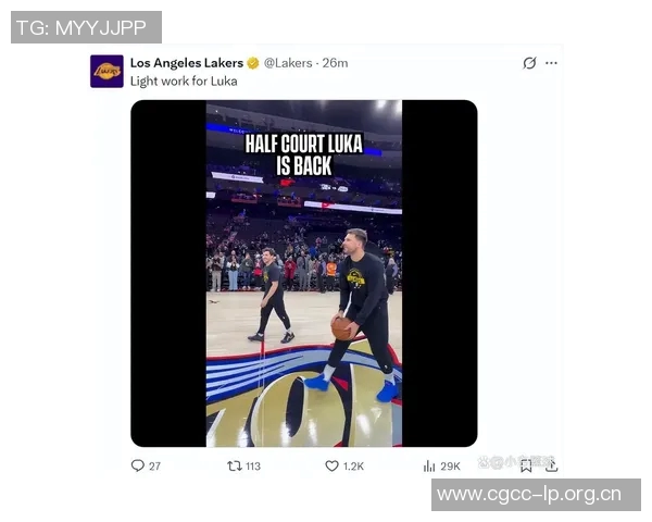 本赛季场均得分前十榜单东契奇领衔马克西紧随其后六人得分超三十