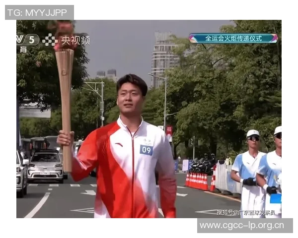 赵睿身穿宏远训练服备战全运会展现时光倒流的独特魅力